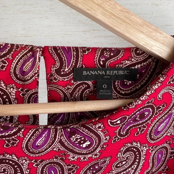 Red Paisley Sheath Dress, Banana Republic, Size XS - Picture 3 of 3